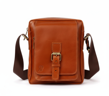 شنطة كروس رجالي جلد طبيعي بقري كامل غير معالج بقفل مغناطيسي وبكلة – صناعة يدوية مصرية لون هافان