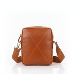 شنطة كروس رجالي جلد طبيعي بقري كامل بقفل مغناطيسي فلات – صناعة يدوية مصرية لو هافان